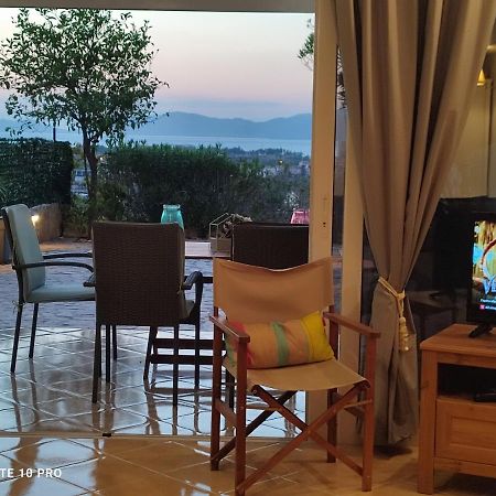 לוטראקי Andrew'S Sunset View Apartment מראה חיצוני תמונה