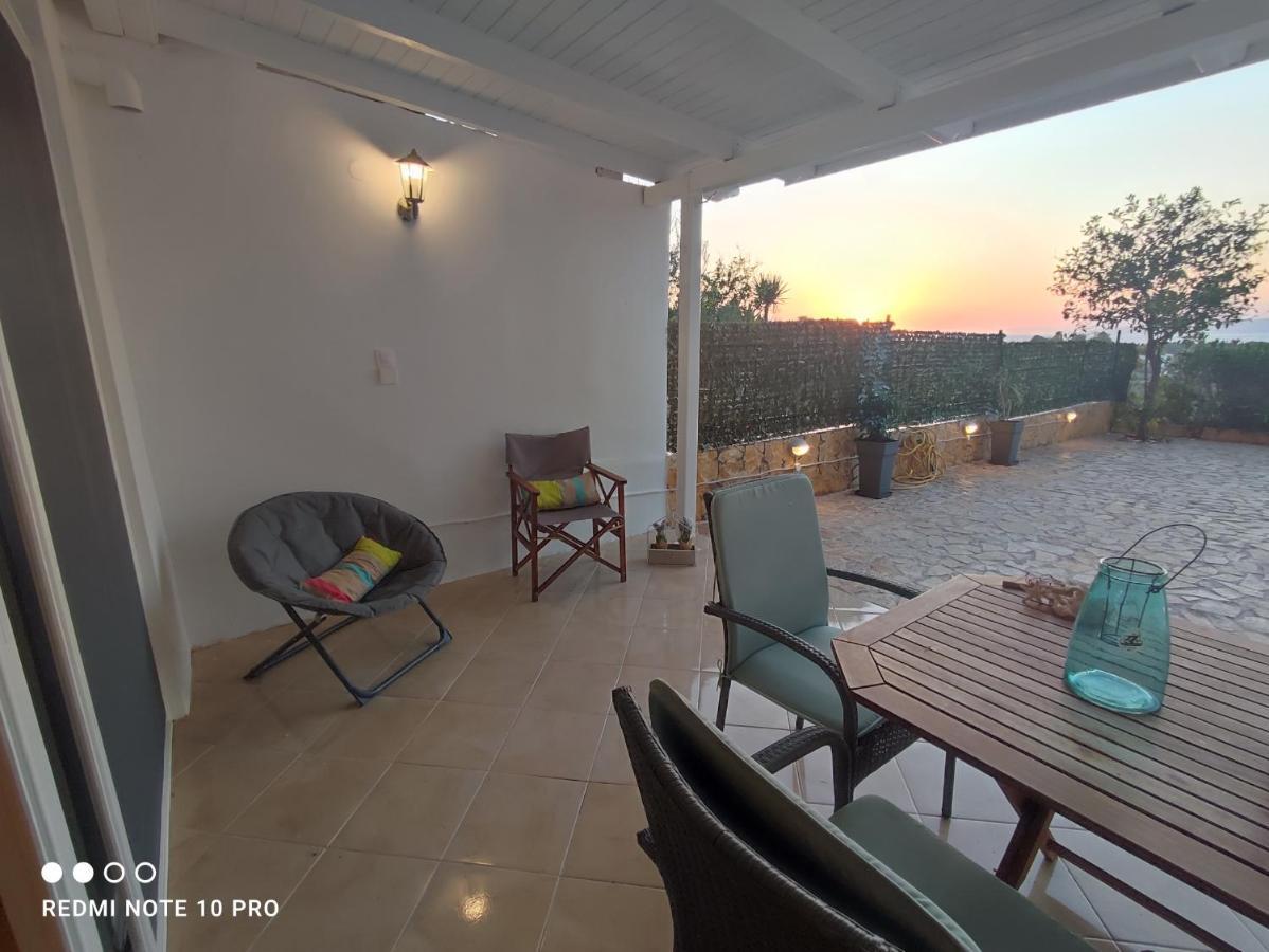 לוטראקי Andrew'S Sunset View Apartment מראה חיצוני תמונה