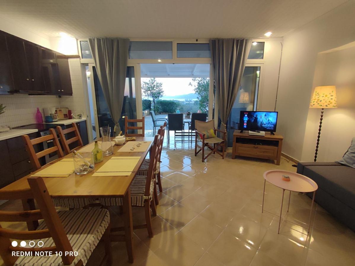 לוטראקי Andrew'S Sunset View Apartment מראה חיצוני תמונה