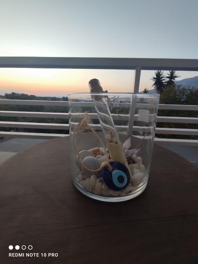 לוטראקי Andrew'S Sunset View Apartment מראה חיצוני תמונה
