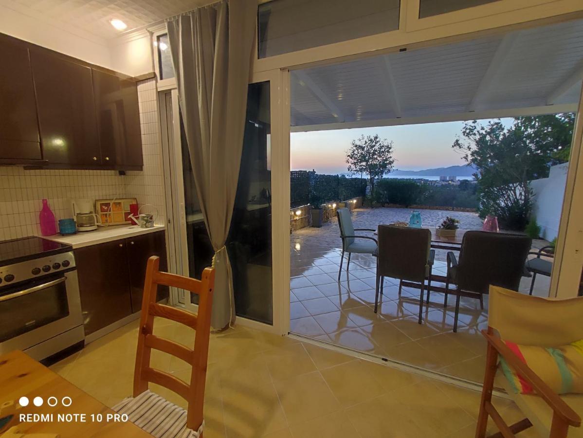 לוטראקי Andrew'S Sunset View Apartment מראה חיצוני תמונה
